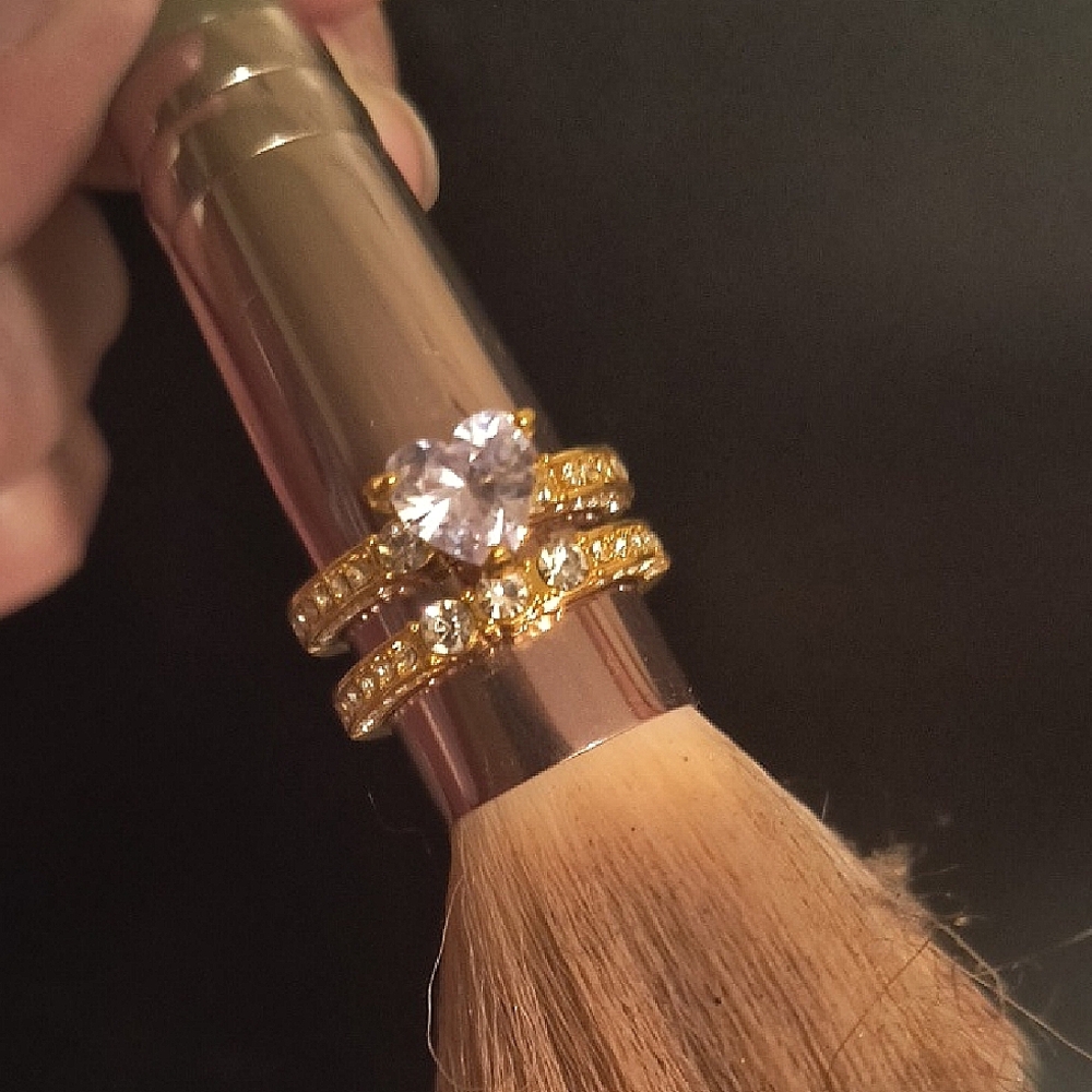 Elegant Gold Colored Heart Ring Set